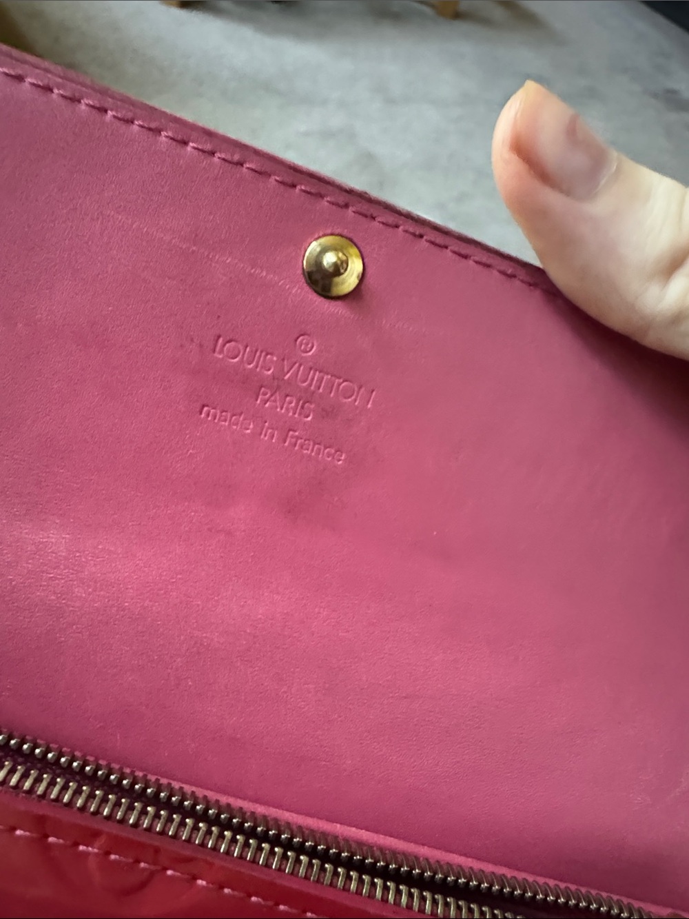 Louis Vuitton pink Vernis Monogram Long Sarah Wallet with Gold Snap - Picture 6 of 14